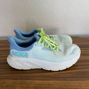 Hoka Arahi 7